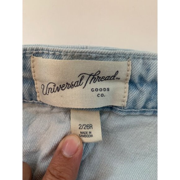 Universal Thread Women’s Size 2/26R Light Wash Denim Cutoff Shorts Buttons - Picture 7 of 8